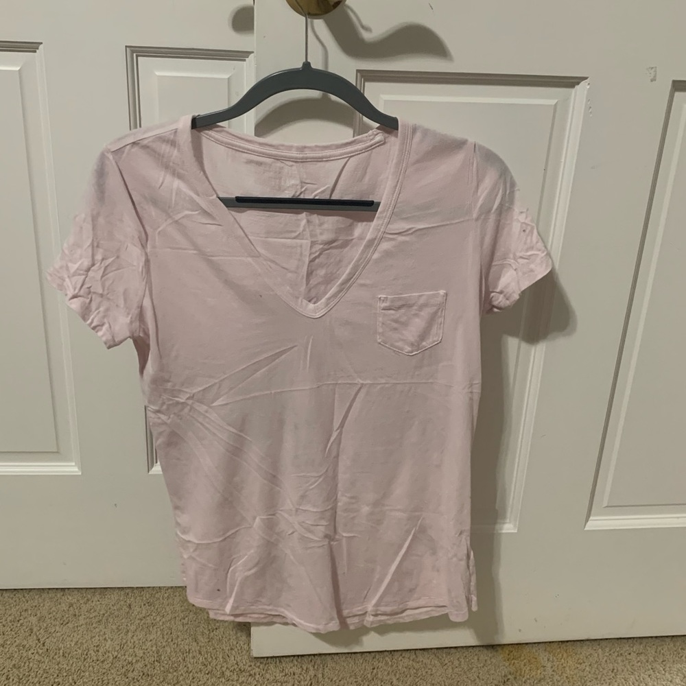 Light pink Gap V neck. Size M